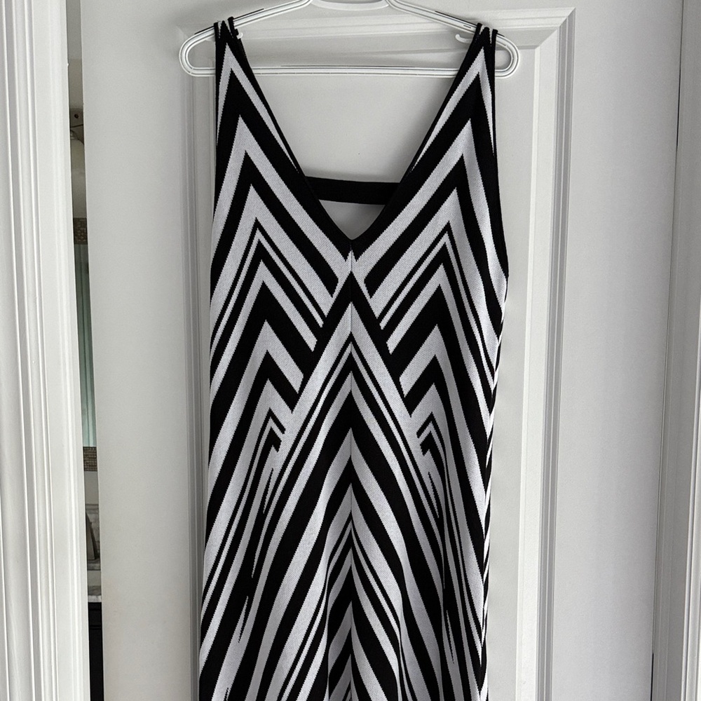 FARM Rio Black and White Zigzag Maxi Dress